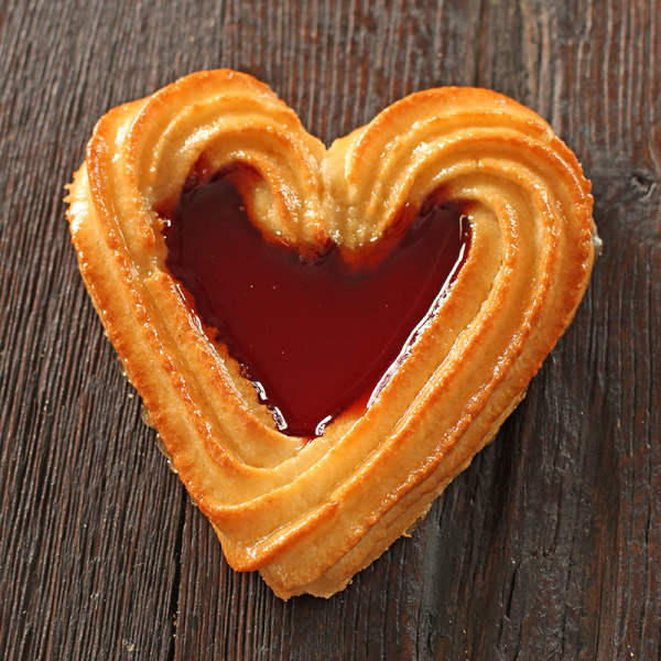 Makronenherz auf Mürbeteig