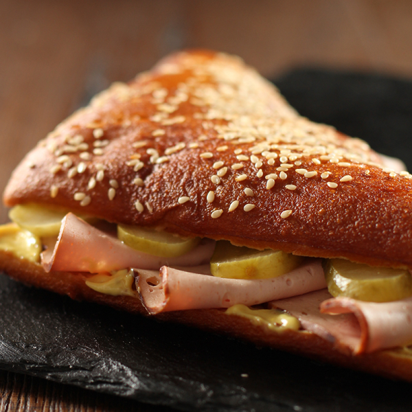 Laugendreieck mit Fleischkäse