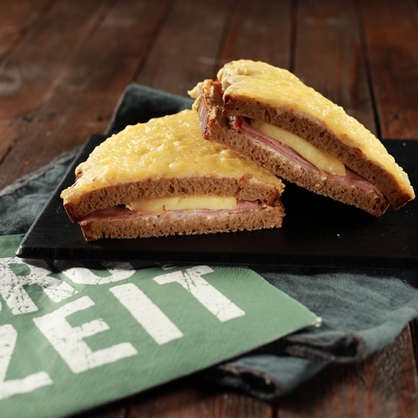 Grillbrot mit Schinken u. Käse