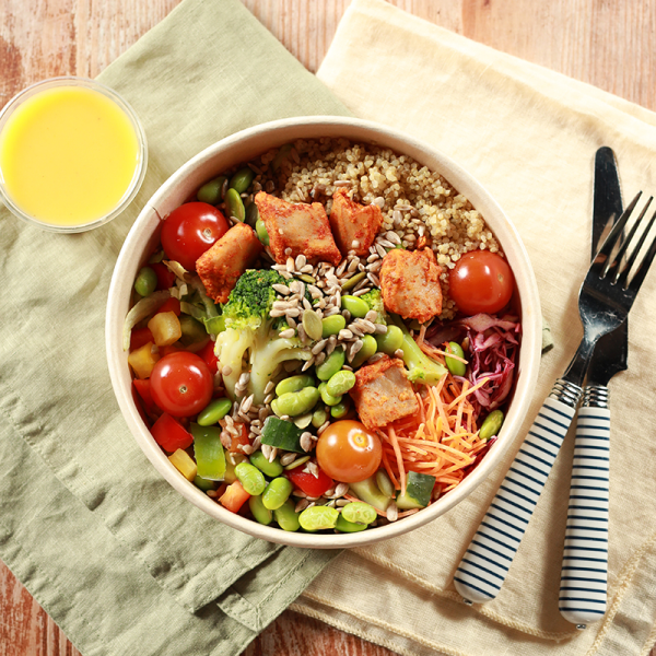 Bowl vegan Typ Hähnchen u. Orange-Ingwer-Dressing