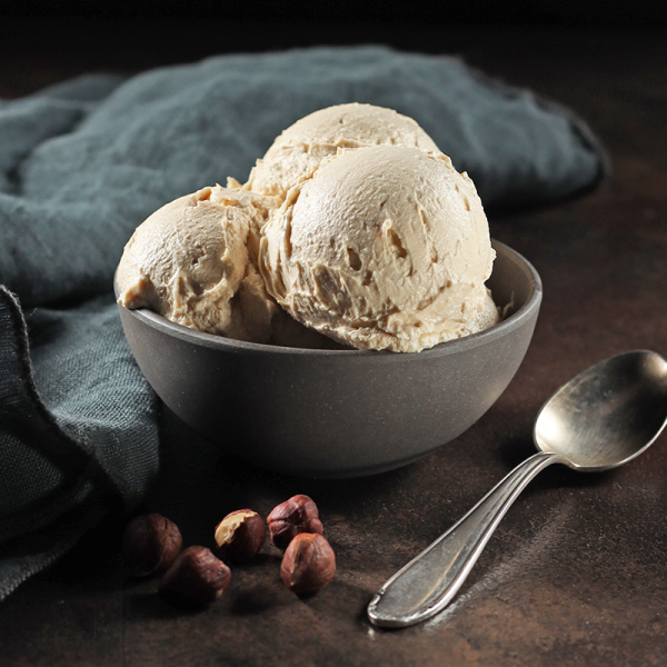 Eiskugel Haselnuss
